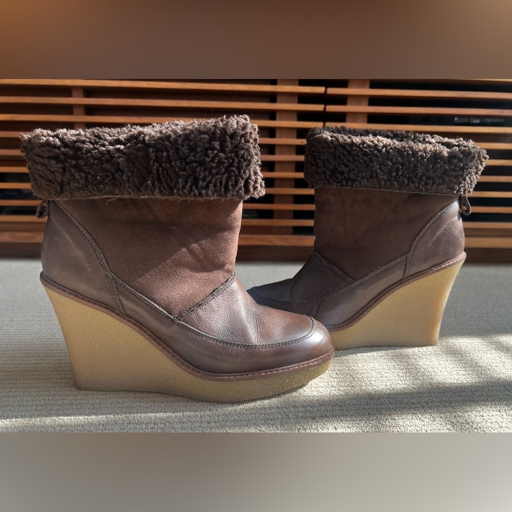 Bettye Muller Leather Suede Wedge Boots Brown Ankle Booties Women's 39 8.5